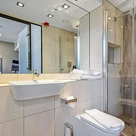 Roomzzz Victoria Apartmanhotel Manchester