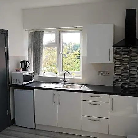 Hill's View 3* Manchester