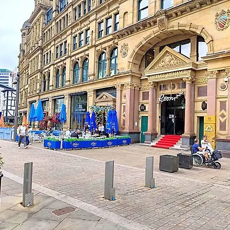 Free Private Parking- 2 Bedrm Flat Manchester