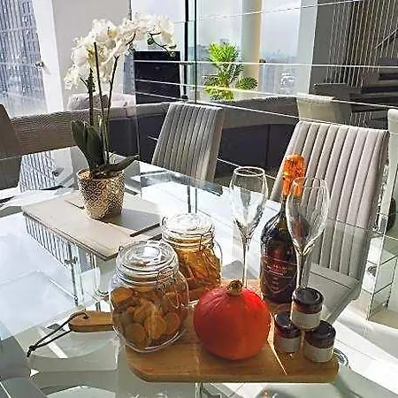 Amazing Skyline Views 3br Duplex Отель 3*