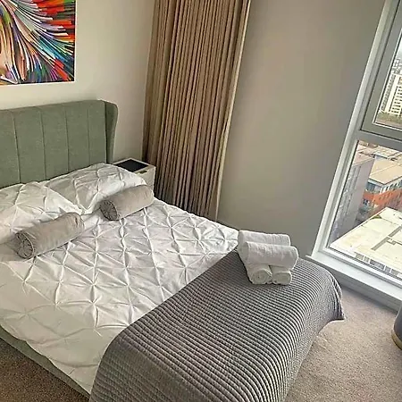 Amazing Skyline Views 3br Duplex Манчестер