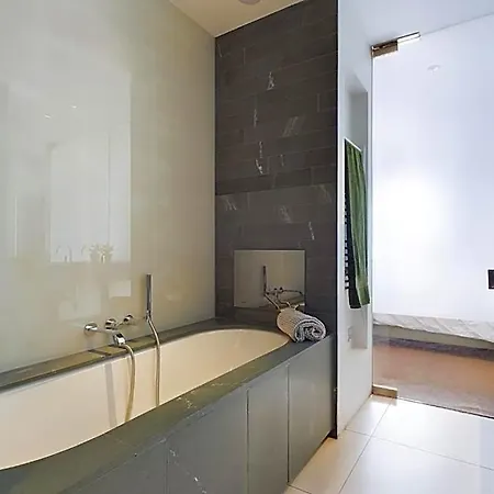 Amazing Skyline Views 3br Duplex 3* Манчестер