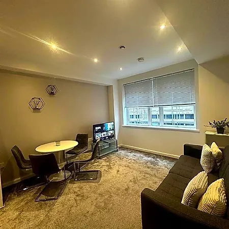 Modern 1br In Centre 3*