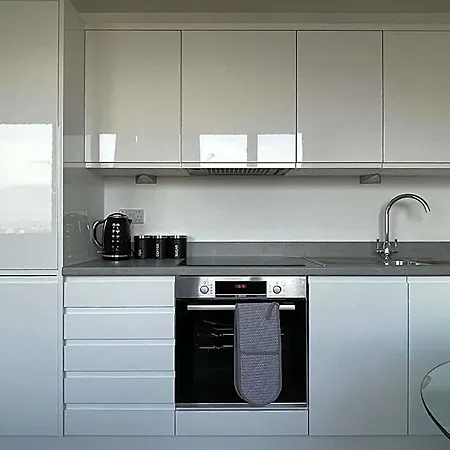 Amazing Views Of The 3* Manchester