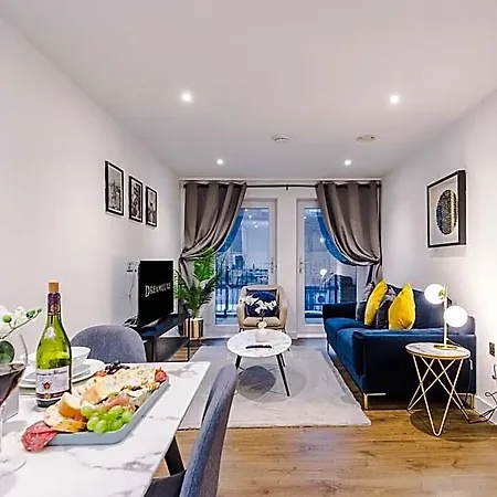 The Waterhouse Suite: Modern 2 Bd W/ Roof Terrace Отель 4*