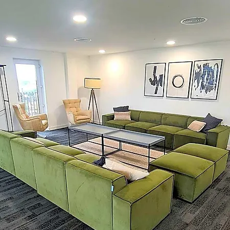 The Waterhouse Suite: Modern 2 Bd W/ Roof Terrace Отель
