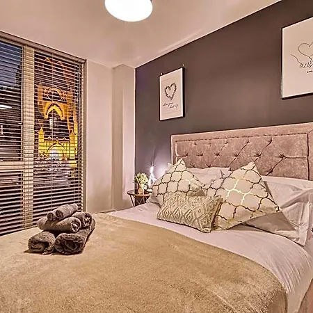 Hotel Cityscape Serenity - Luxurious And Cosy Retreat Manchester