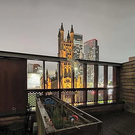 Cityscape Serenity - Luxurious And Cosy Retreat 4* Manchester