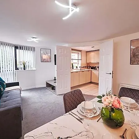 Pluxa Glade 3* Manchester