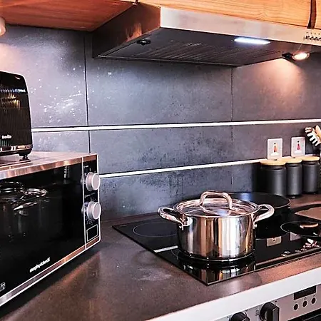 Pluxa Nordic Sky 3* Манчестер