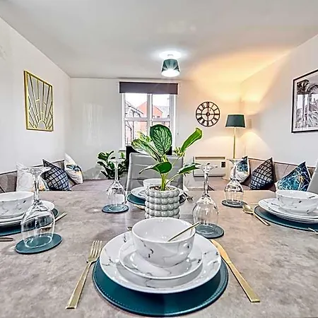 Hotel Sale Serendipity - Spacious And Modern. Manchester