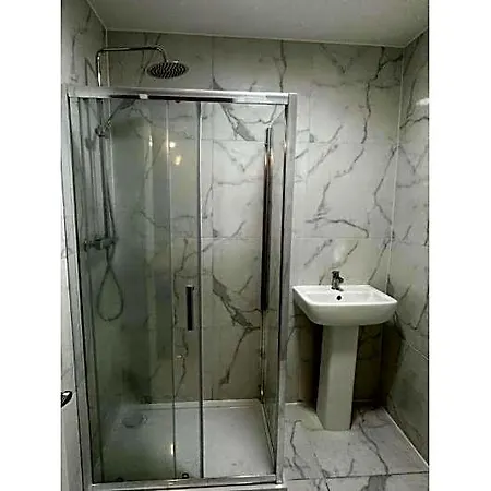 Oyo Cheetham Hill 3*