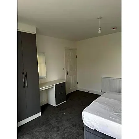 Oyo Cheetham Hill 3*
