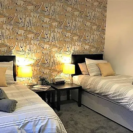 Hotel Stylish Modern 3-bed House Nr Ctr 3*