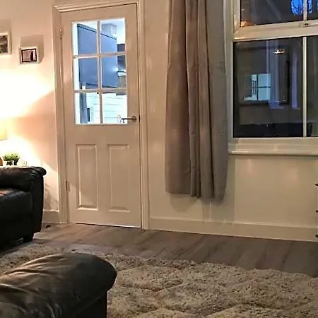 Stylish Modern 3-bed House Nr Ctr Hotel Manchester