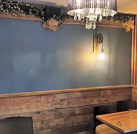 Отель The Waterside Bar, & Restaurant Манчестер