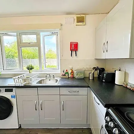 Kozyguru Spacious 3 Bedroom 8ppl Hse 50% Off Long Daire
