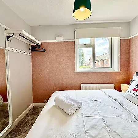 Kozyguru Spacious 3 Bedroom 8ppl Hse 50% Off Long * Manchester