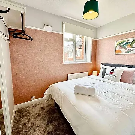Kozyguru Spacious 3 Bedroom 8ppl Hse 50% Off Long
