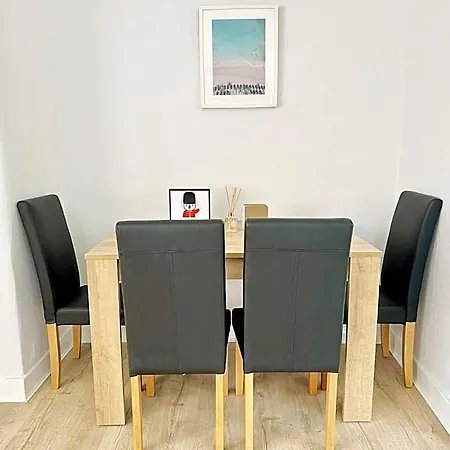Kozyguru Spacious 3 Bedroom 8ppl Hse 50% Off Long * Manchester