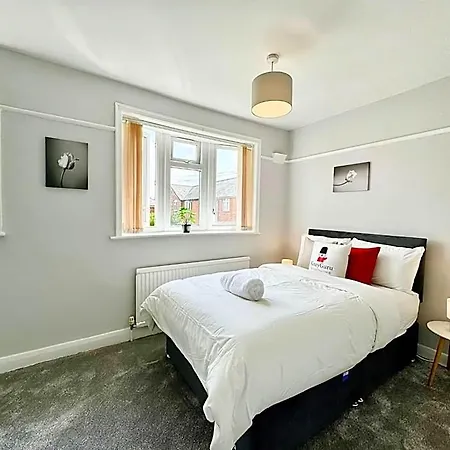 Kozyguru Spacious 3 Bedroom 8ppl Hse 50% Off Long * Manchester