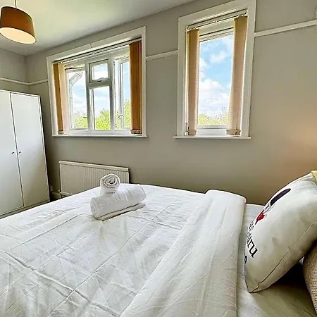 Daire Kozyguru Spacious 3 Bedroom 8ppl Hse 50% Off Long Manchester