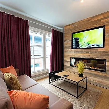 High Street Town House 4*