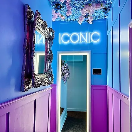 Manchester's Only Private Party For 12 With Makeup Aparthotel 3*