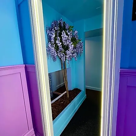 Manchester's Only Private Party For 12 With Makeup 3*