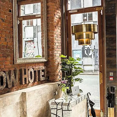 The Cow Hollow 4*