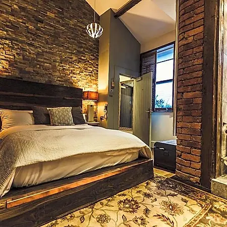 The Cow Hollow