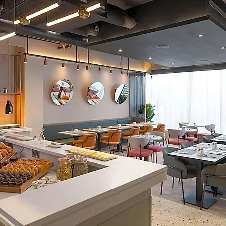 Отель By Marriott Piccadilly
