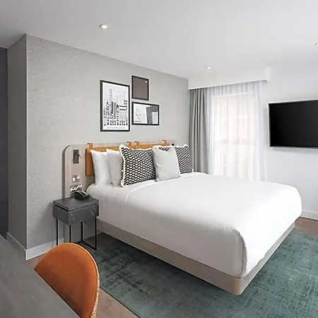 By Marriott Piccadilly 4* Манчестер