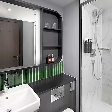 By Marriott Piccadilly 4*