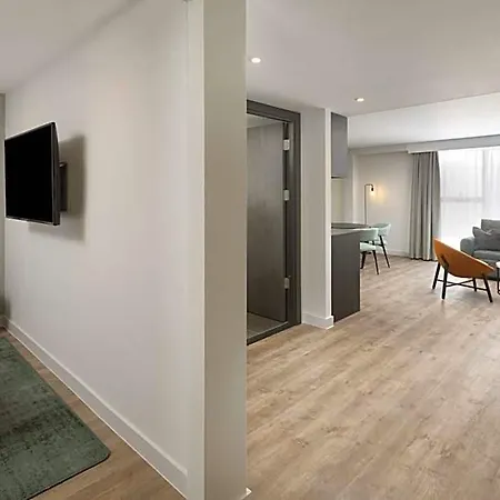 Отель By Marriott Piccadilly 4*