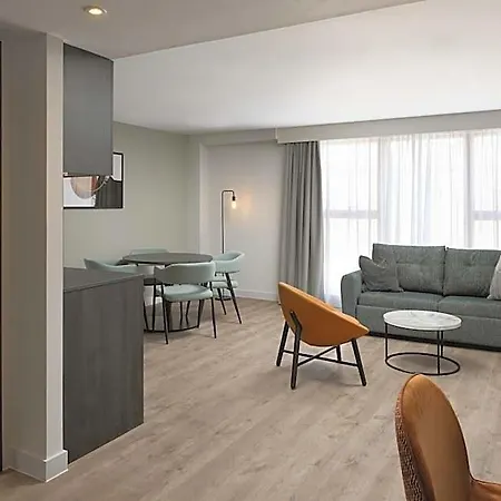 Отель By Marriott Piccadilly Манчестер
