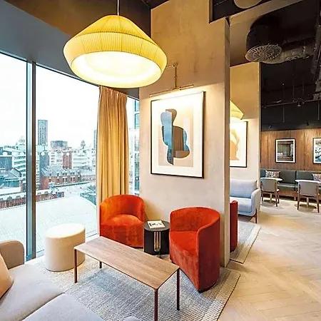 Wilde Centre 4*