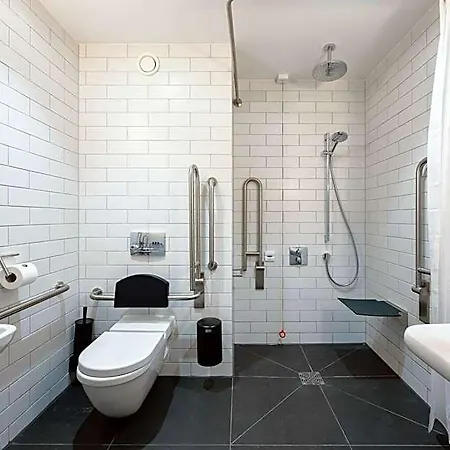 Wilde Centre Hotel 4*