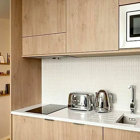 Wilde Centre Hotel 4*