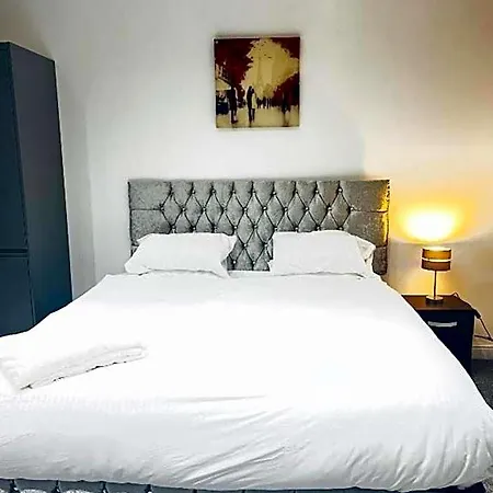 Oyo The Pleasant House 3* Manchester