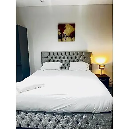 Oyo The Pleasant House