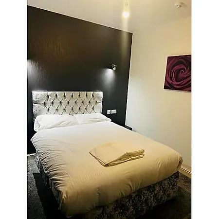 Oyo The Pleasant House
