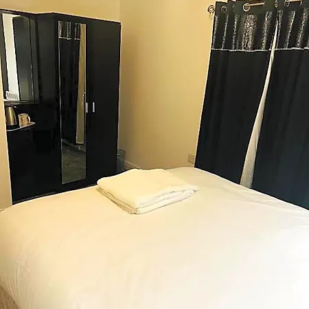 Oyo The Pleasant House