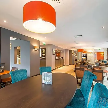 Premier Centre West 3*