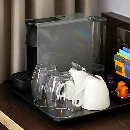 Hotel Premier Centre West 3*