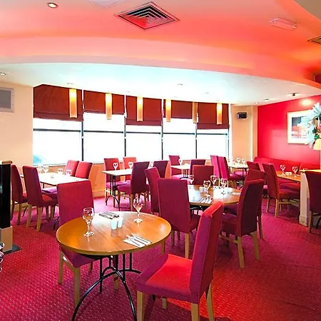 Premier Hotel 3*