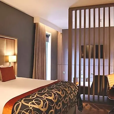 Hotel Clayton Centre 4*