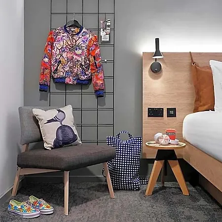 Moxy Centre