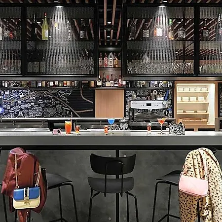 Hotel Moxy Centre