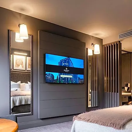 Hotel Dakota